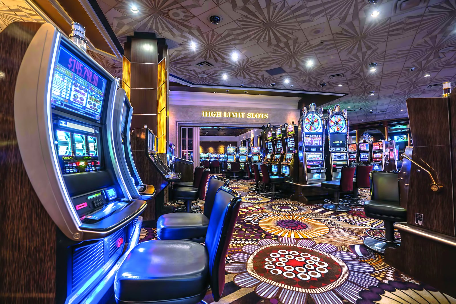 15 Best Casinos in Las Vegas - Try Your Luck in the Gambling Capital of the World - Go Guides